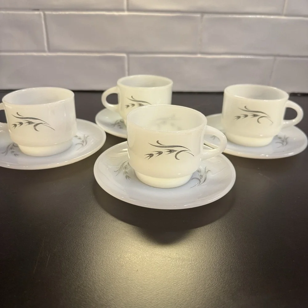 Anchor Hocking Silver Wheat Harvest Pattern Suburbia Cup & Saucer Set of 4 Retro